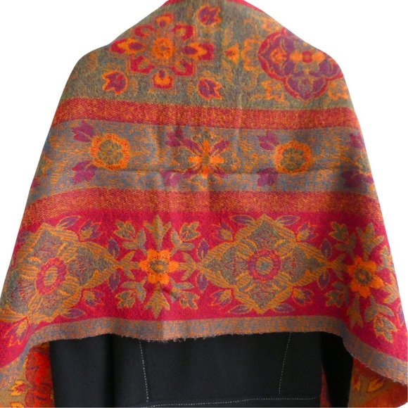 SOLD Vintage Georgiou Made in France Floral Scarf Shawl Cover Up Fringe 72x21 - Picture 4 of 6